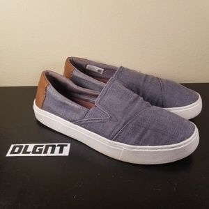 Women's Blue Jean TOMS slip-ons size 8